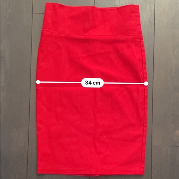 Charlotte Russe Holiday Red Split Midi Pencil Skirt - Picture 7 of 10